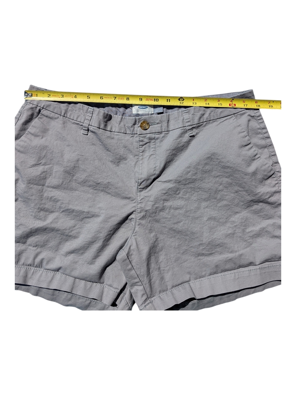 Old Navy Women's Light Gray Flat Front Shorts - Picture 5 of 6